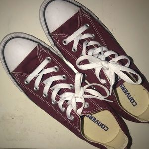Maroon converse